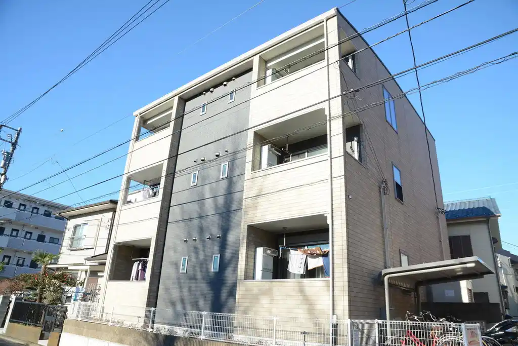 クローバー 外観