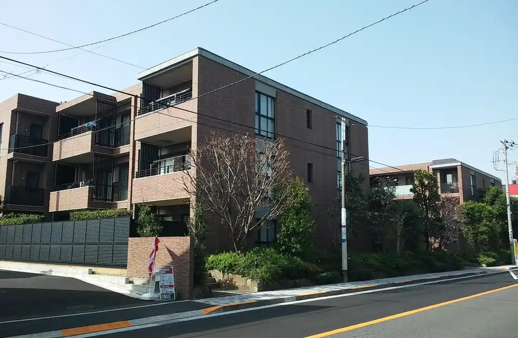 プラウド国立 外観