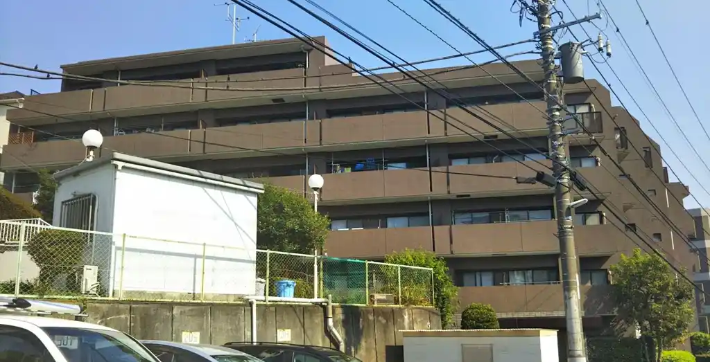 モア・クレスト生田 外観