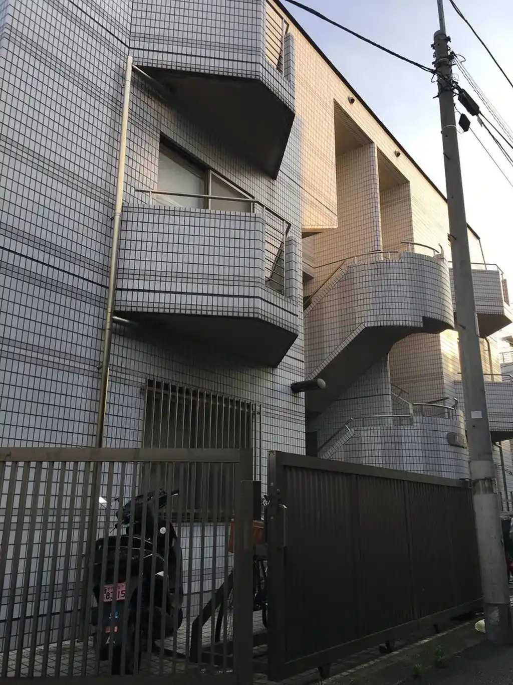 ヒルズスダ 外観