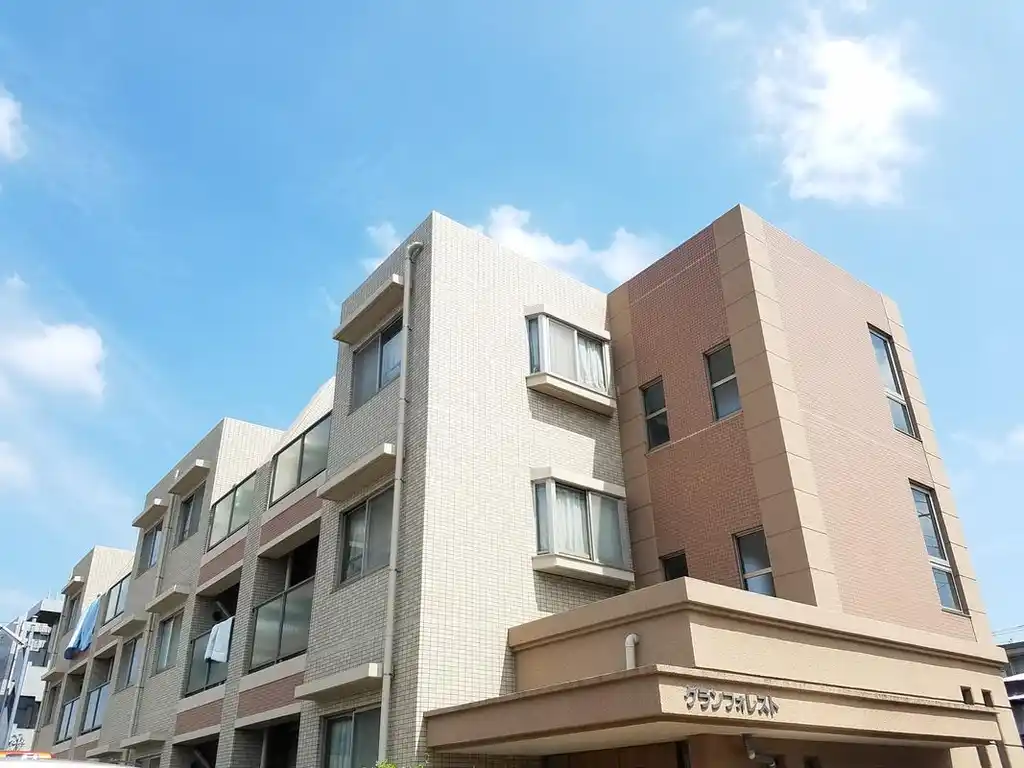 グランフォレスト 外観