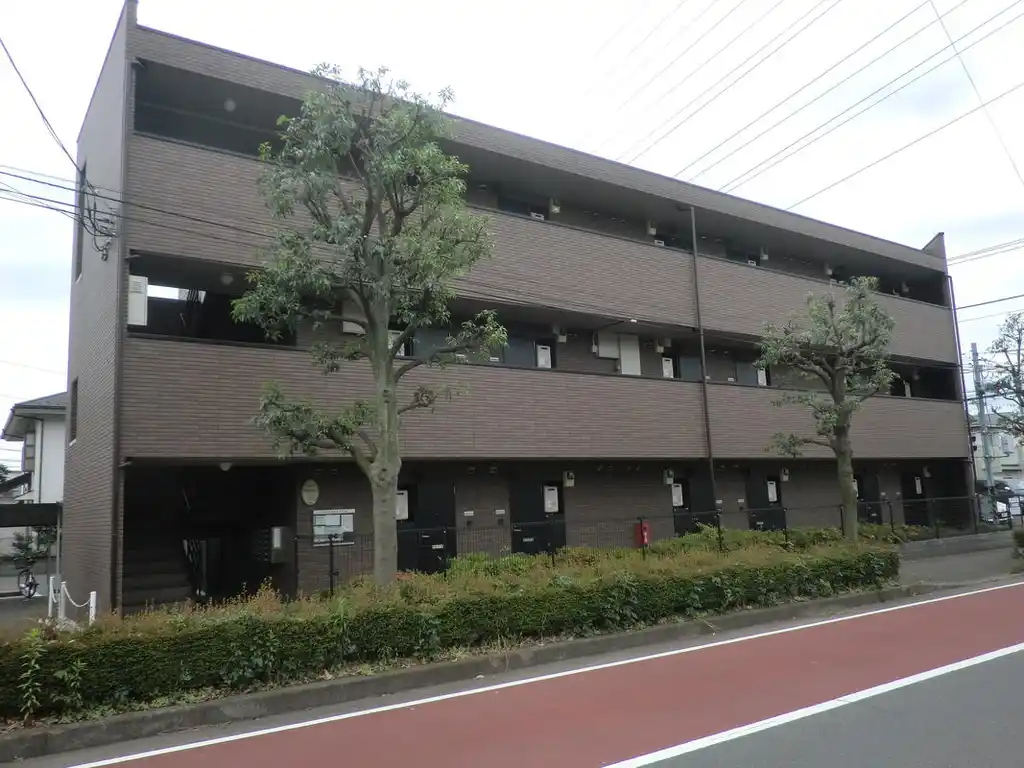 アンプルール フェール ブゥルジョン 外観