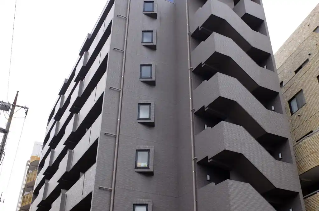 ルーブル都立大学参番館 外観