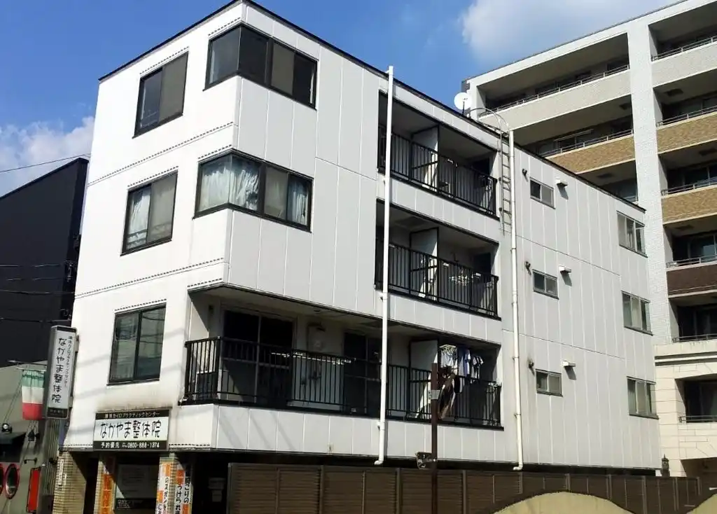 アートビル 外観
