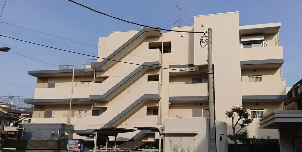 コロナーレ 外観