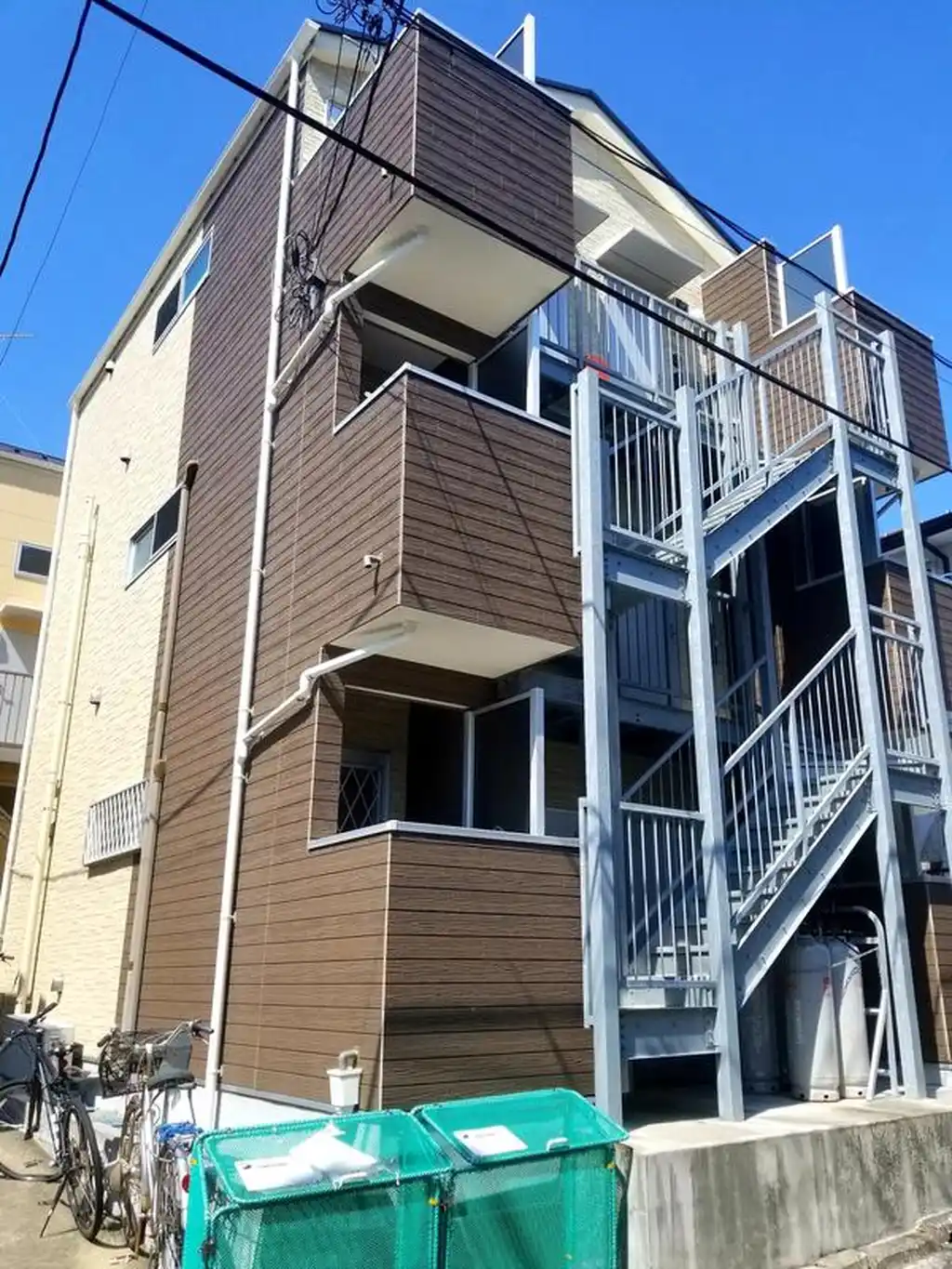 アベニュー富岡 外観