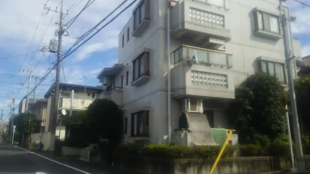 ドゥウェルエム 外観