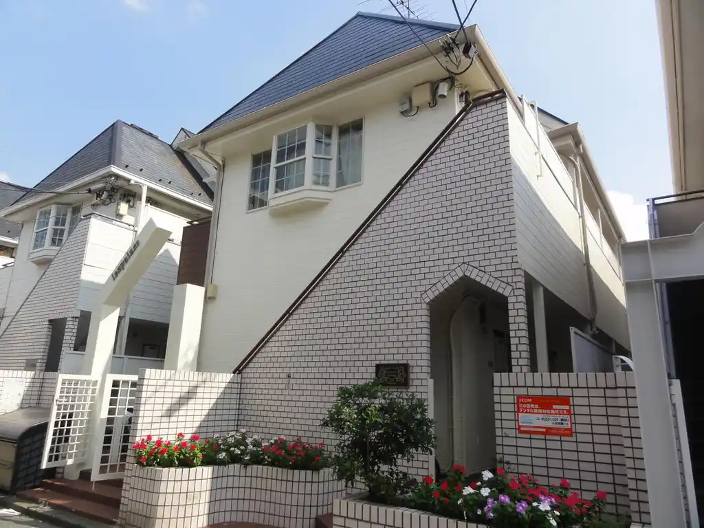 レオパレス西浦和第2 外観