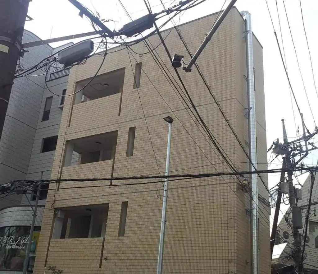 ライブフィールド 外観