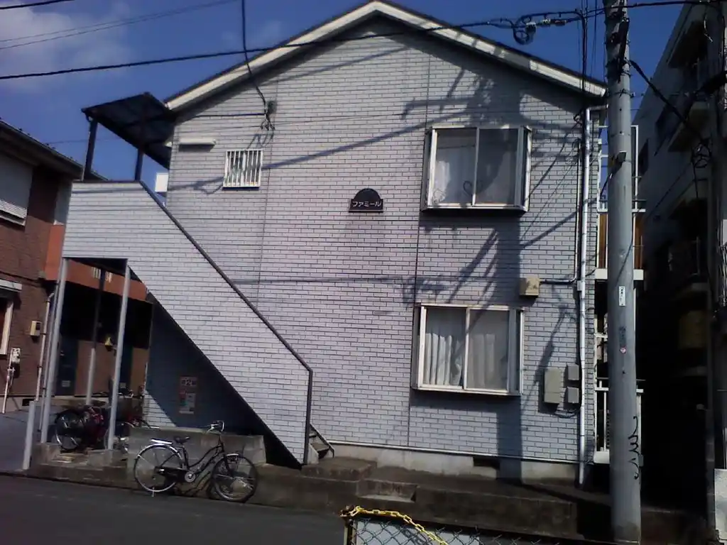 ファミール 外観