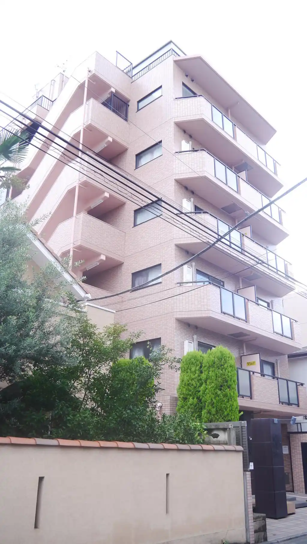 ロイヤルヒルズ国立 外観