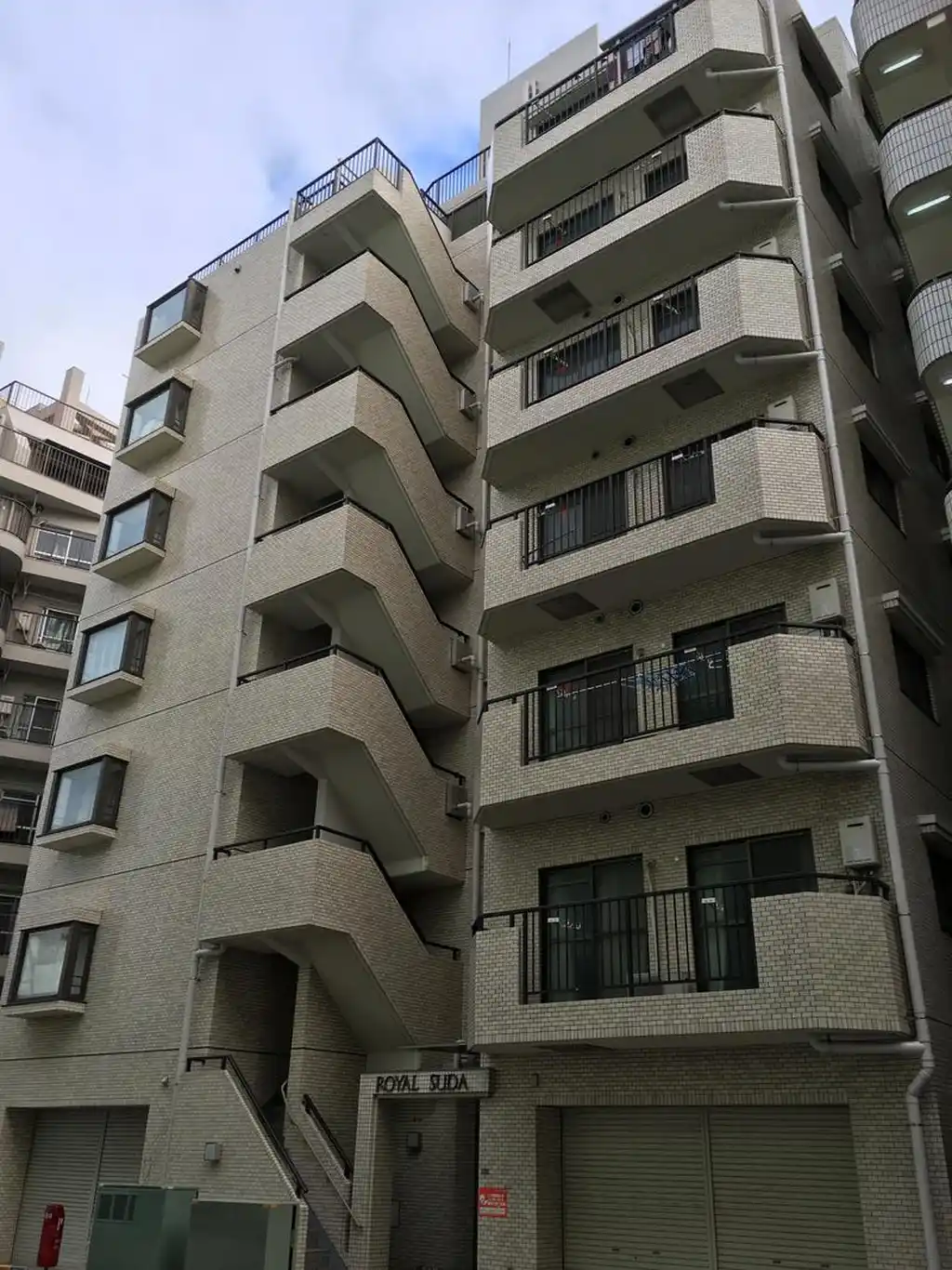 ロイヤルスダ 外観