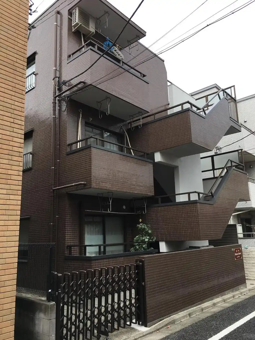 メゾンフラワー 外観