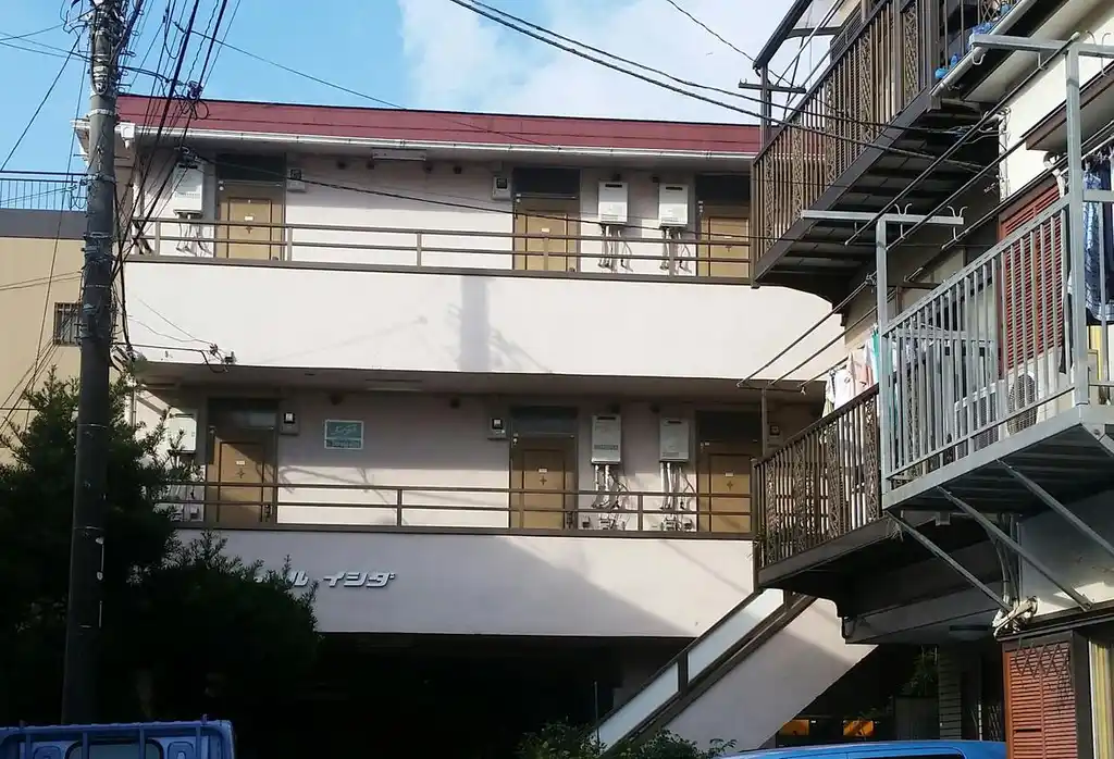 シャトルイシダ 外観