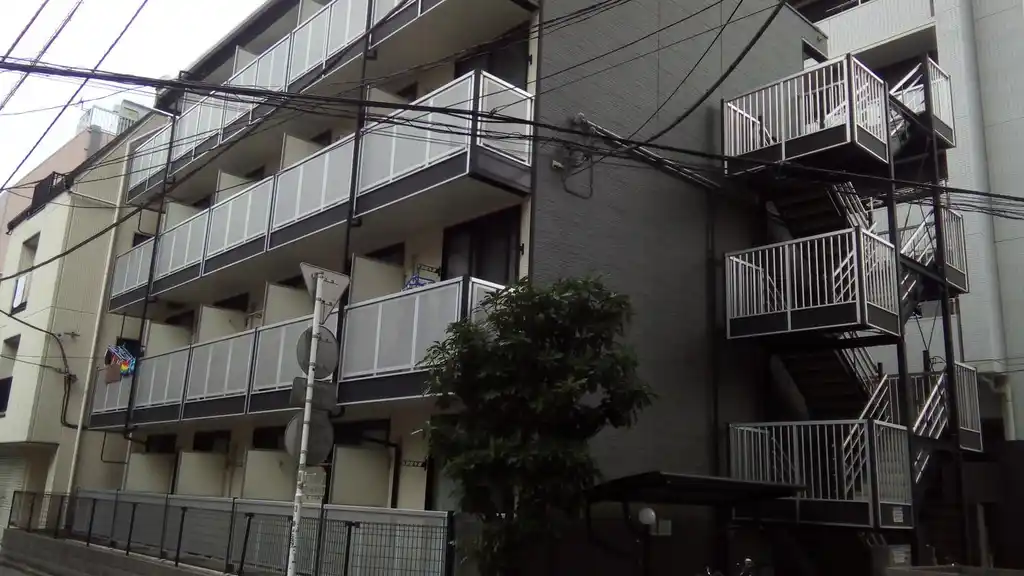 レオパレススノーヴァレー相模原 外観