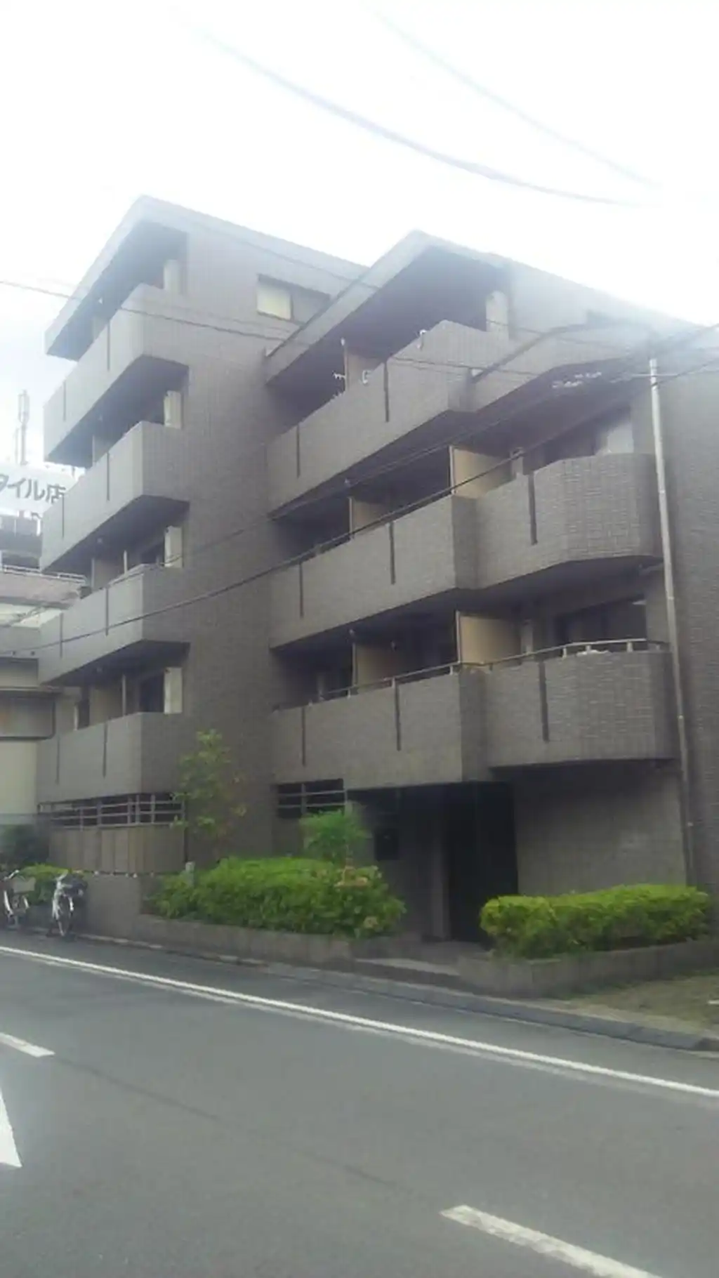ルーブル新宿西落合参番館 外観