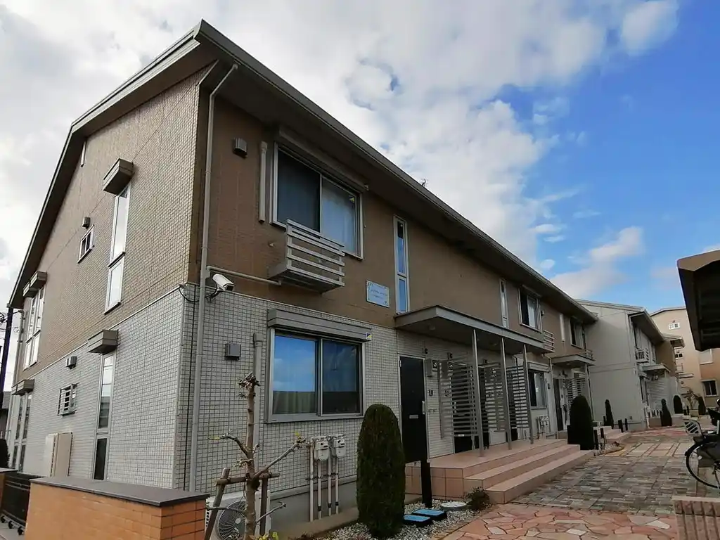 ロイヤルコートD 外観