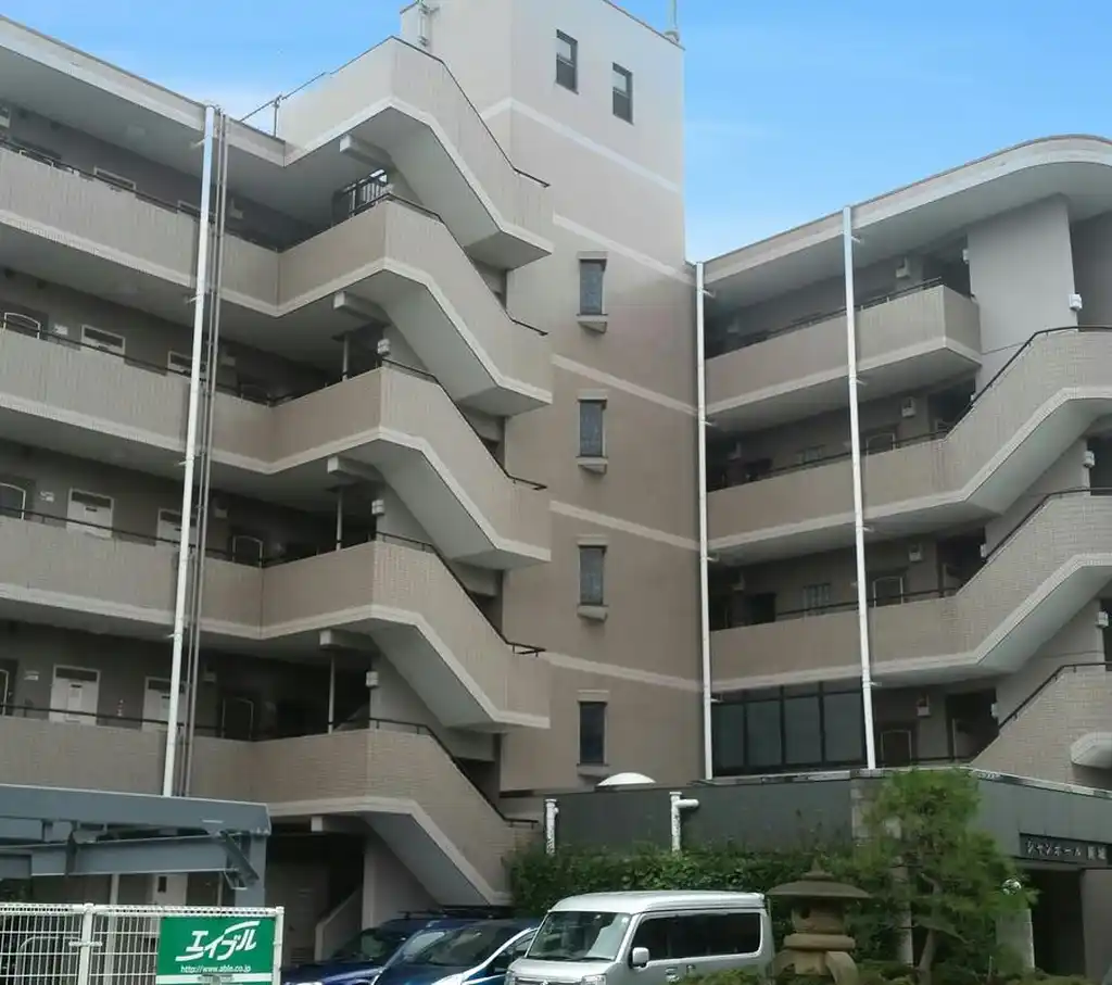 シャンポール新城 外観