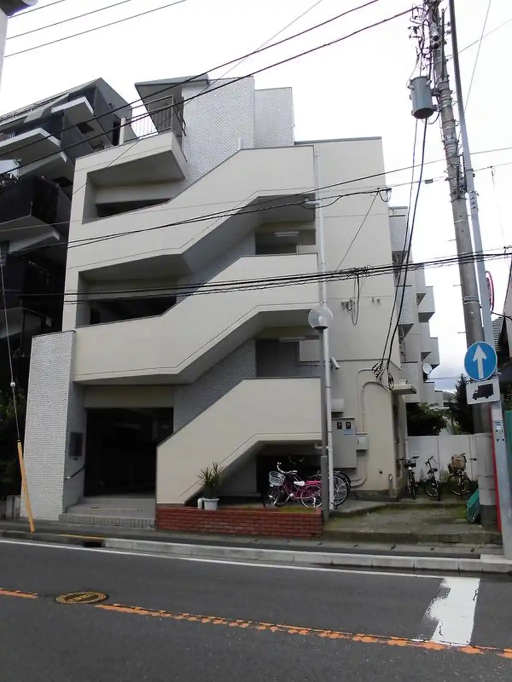 ダイアパレス本郷台 外観