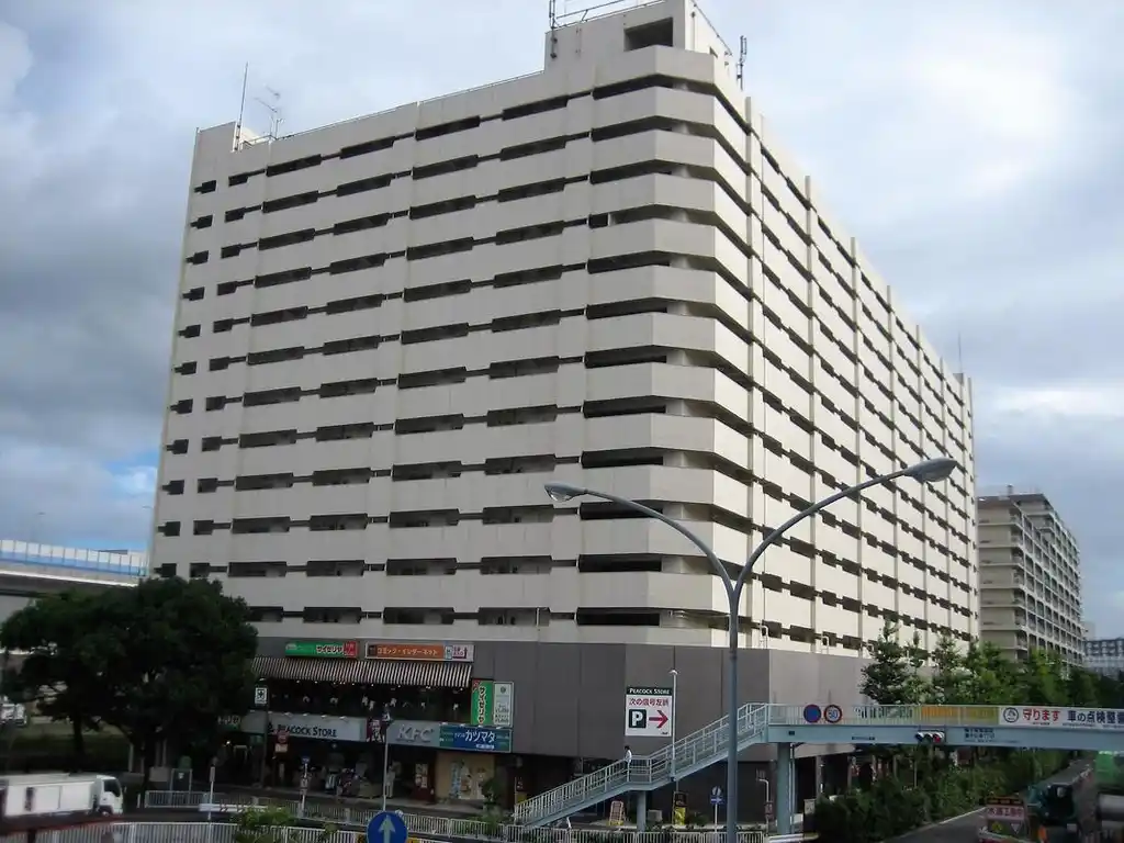 磯子駅前ビル 外観