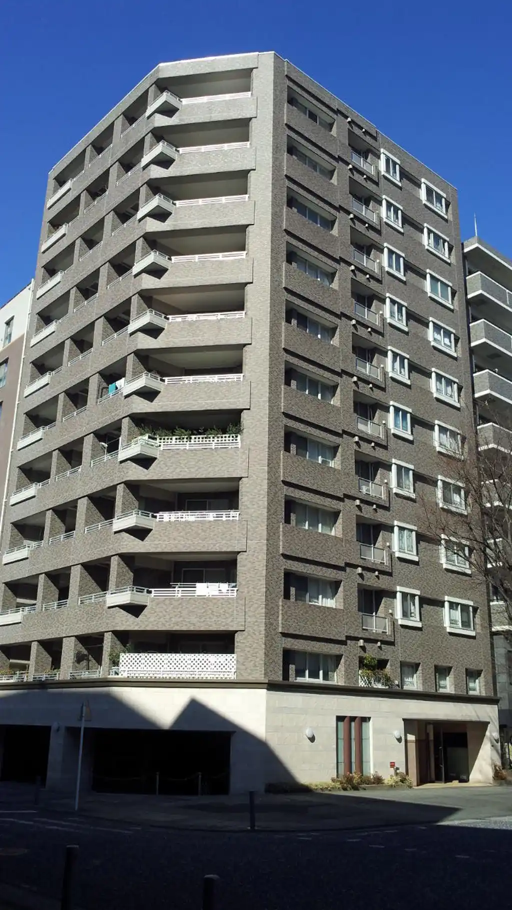 プラハ横浜センター北 外観