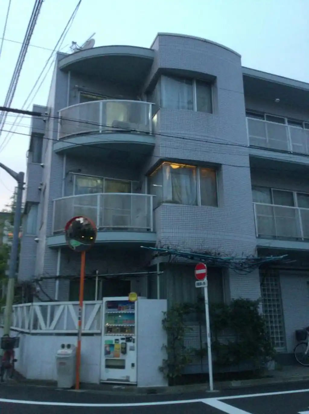 セルダム弦巻 外観