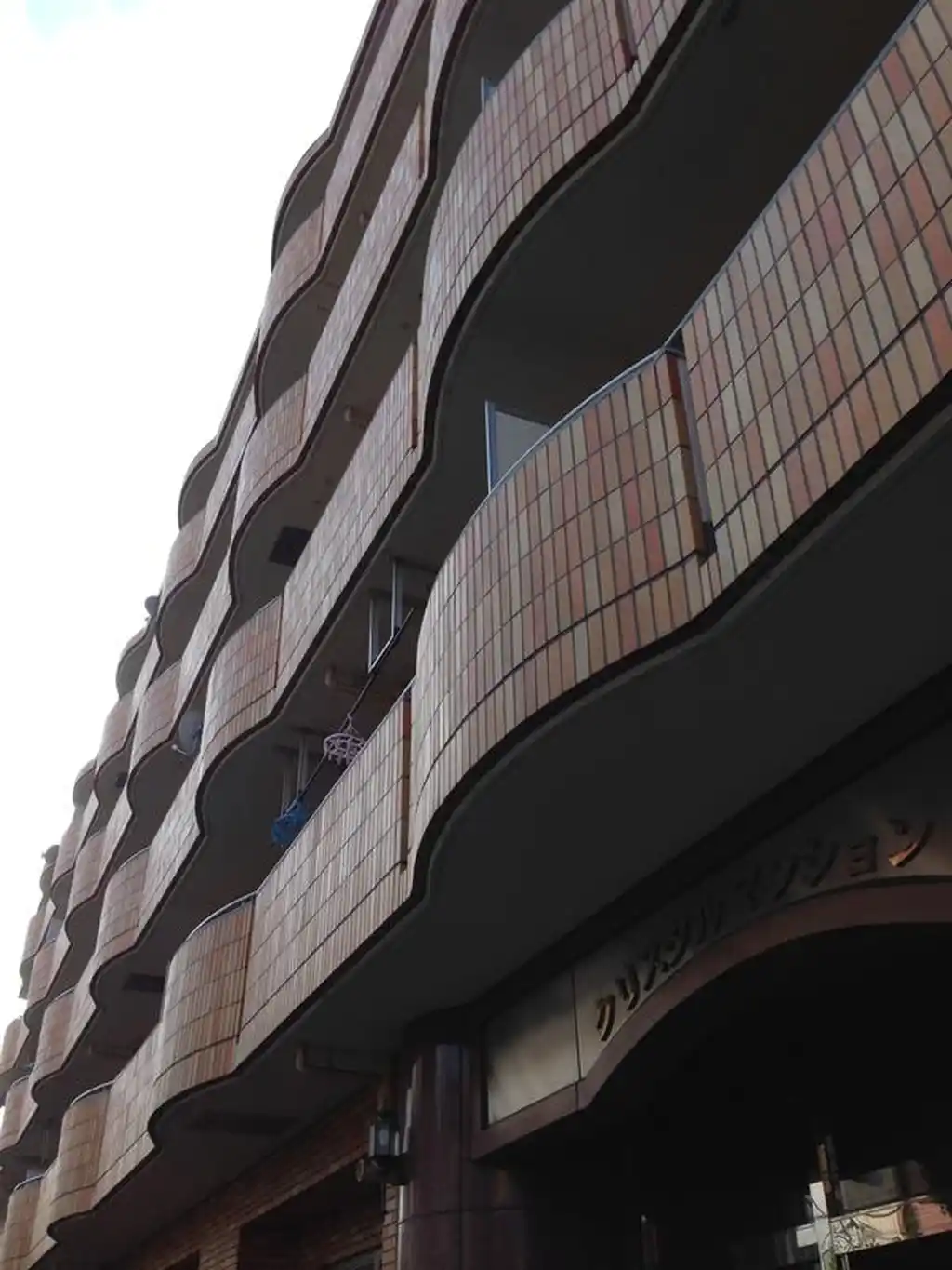 クリスタルマンション 外観