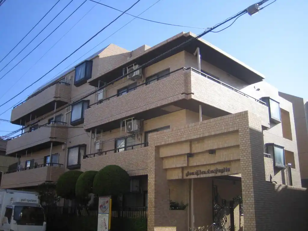 ライオンズマンション杉田 外観