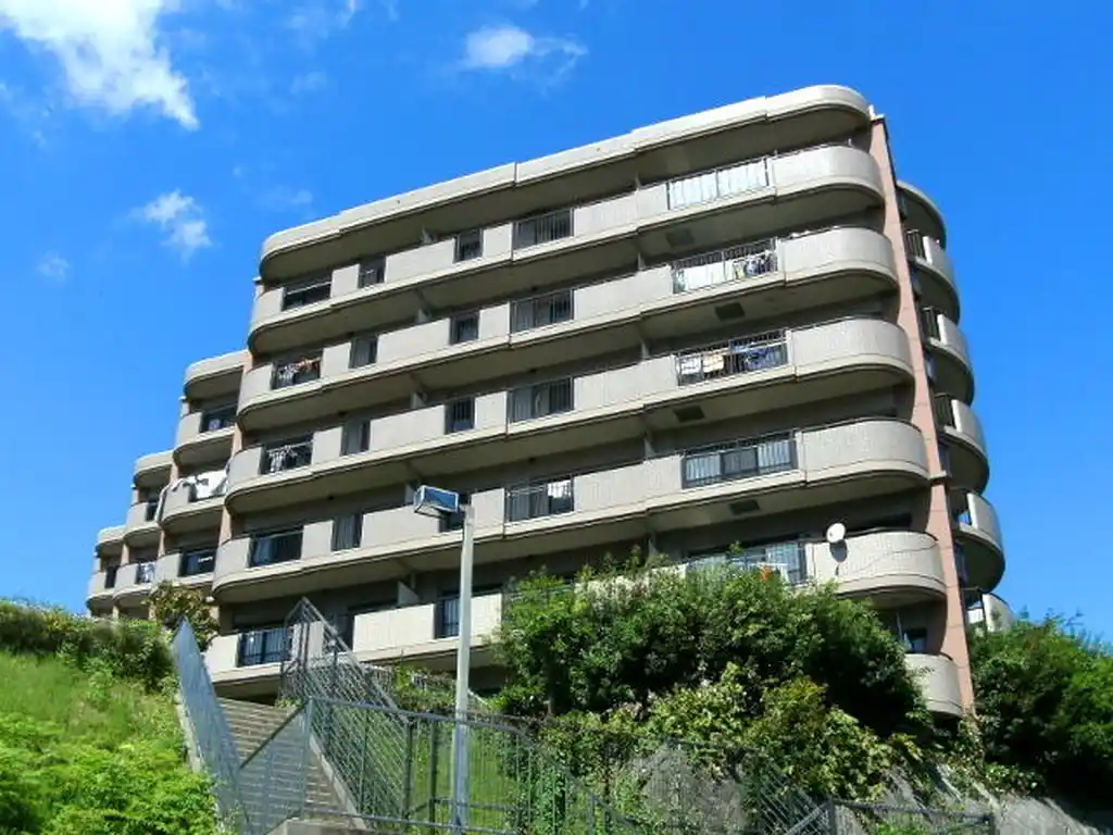 コリーヌ・アンソレイエ 外観