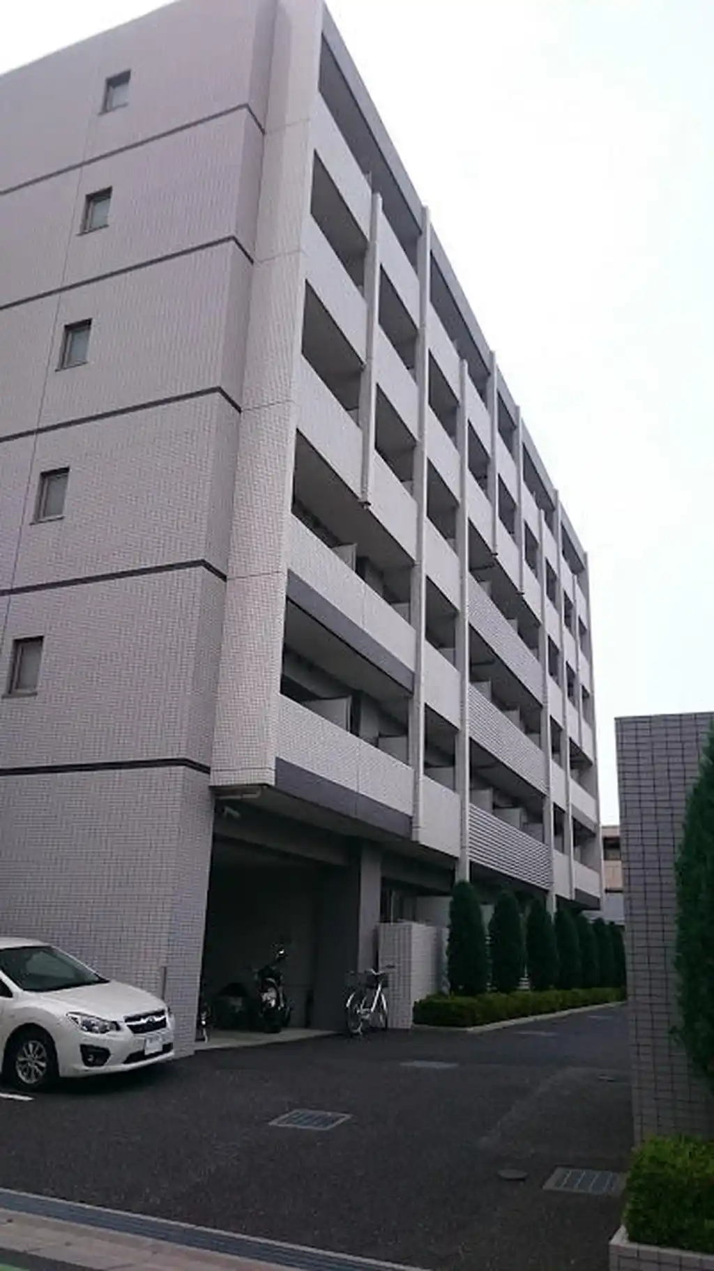 アレッサ仁志 外観