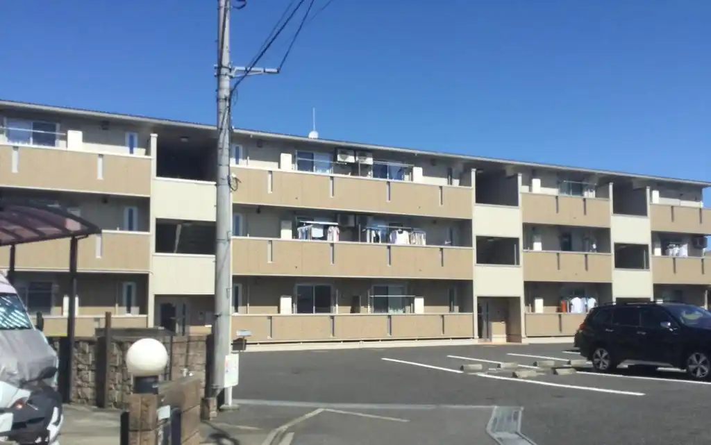 ラ・テールドゥ 外観