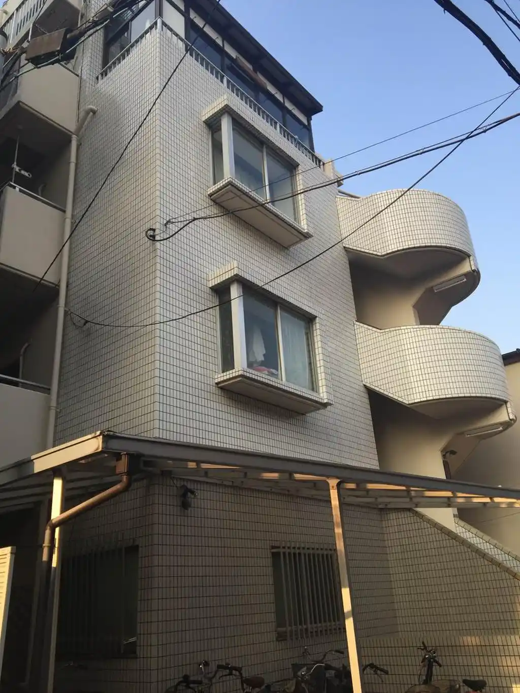 リベール根岸 外観