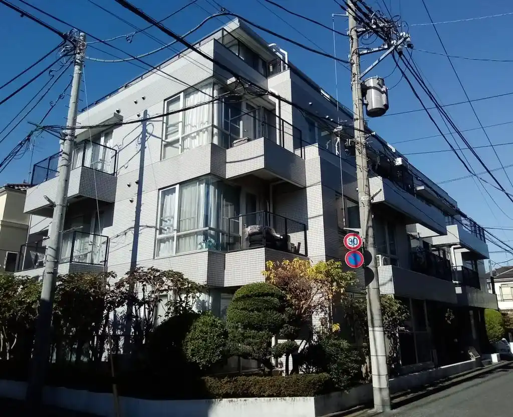 ブルンネン国立 外観