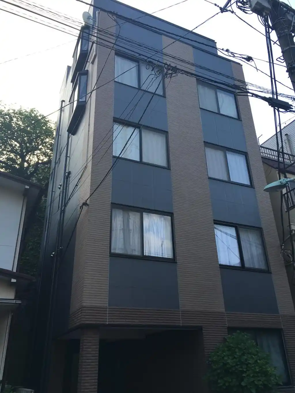 レオンミナミアザブ 外観
