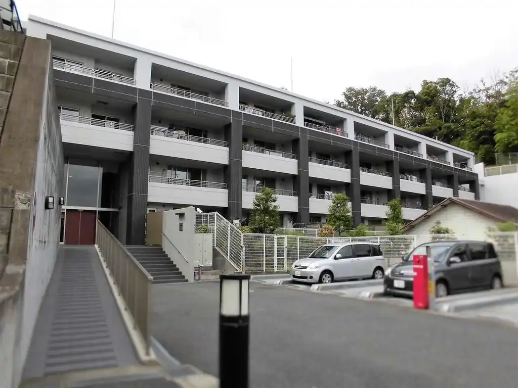 リステージ本郷台デュアルマークス 外観
