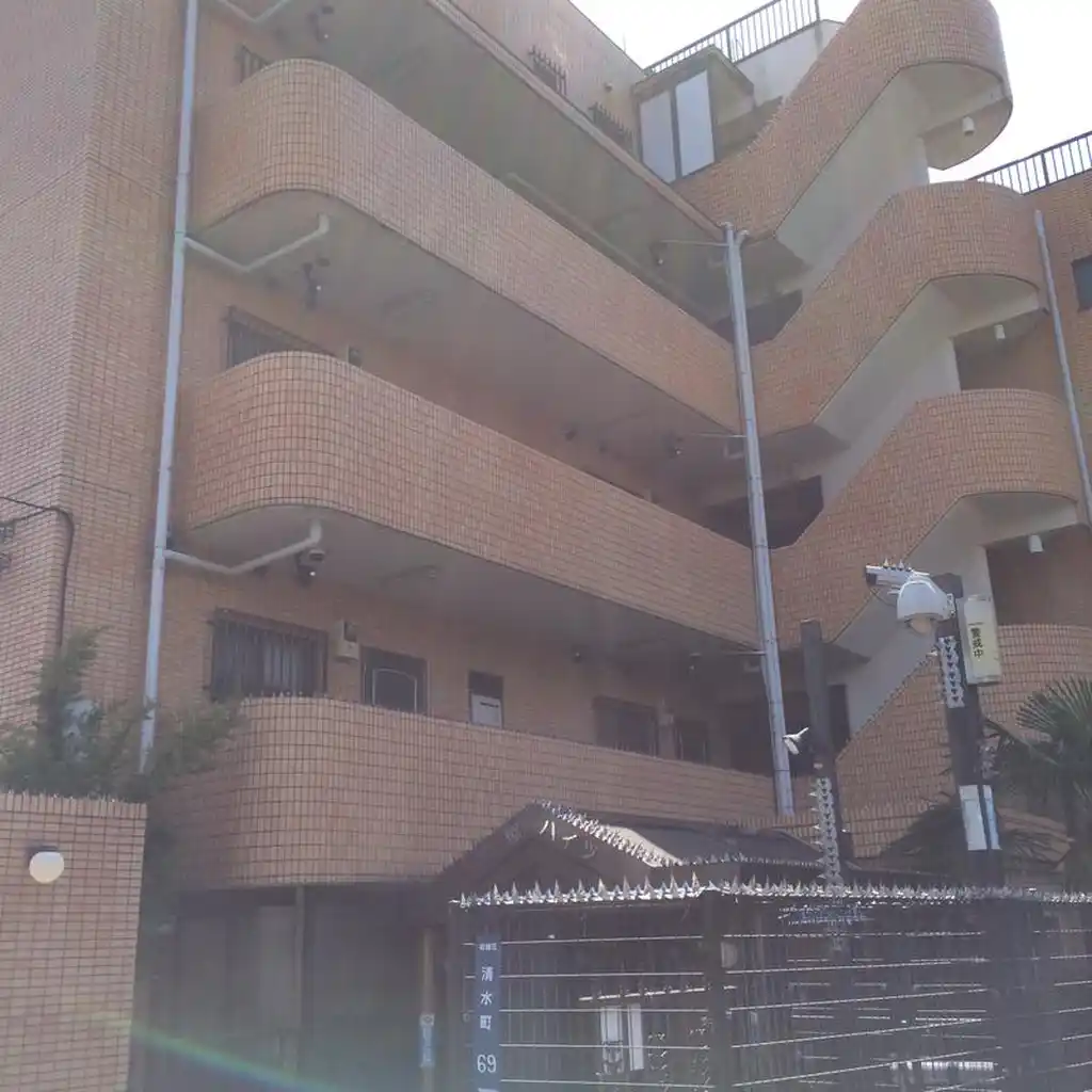 産盟ハイツ 外観