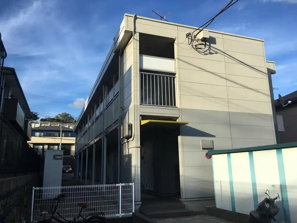 レオパレス植草 外観
