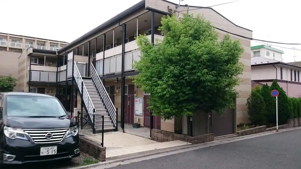 レオパレス若草 外観