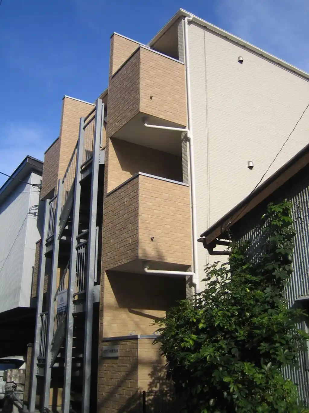 オアゾ横浜根岸 外観