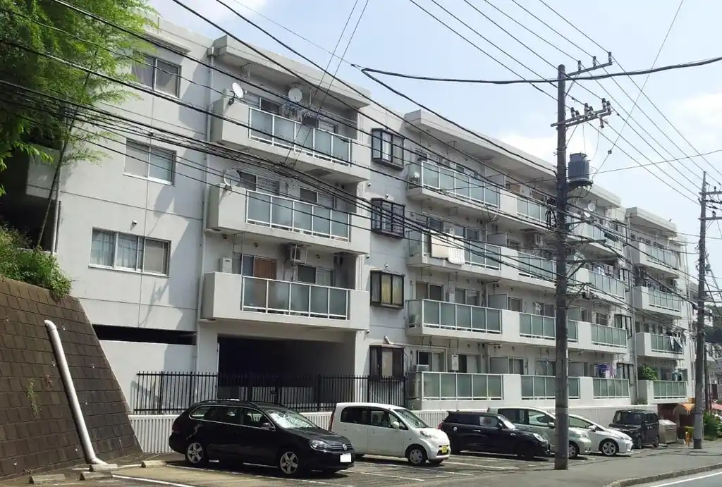 ファミネス生田 外観