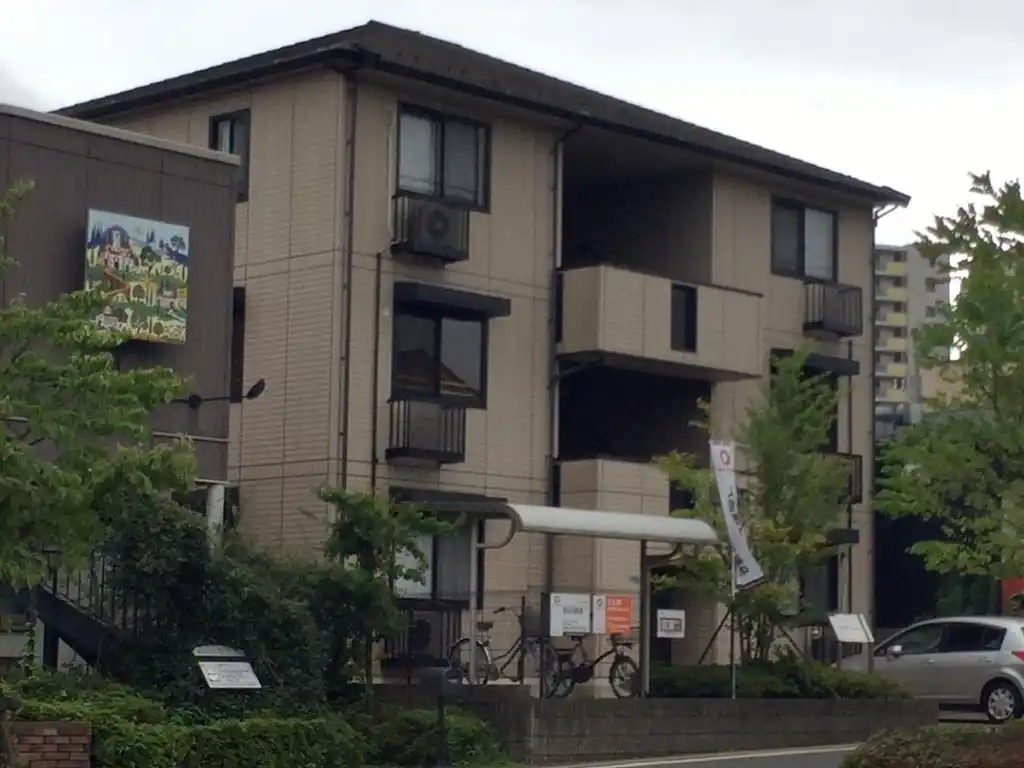 シャトルハット月 外観