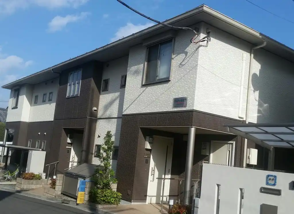 グランドゥール・A・T 外観