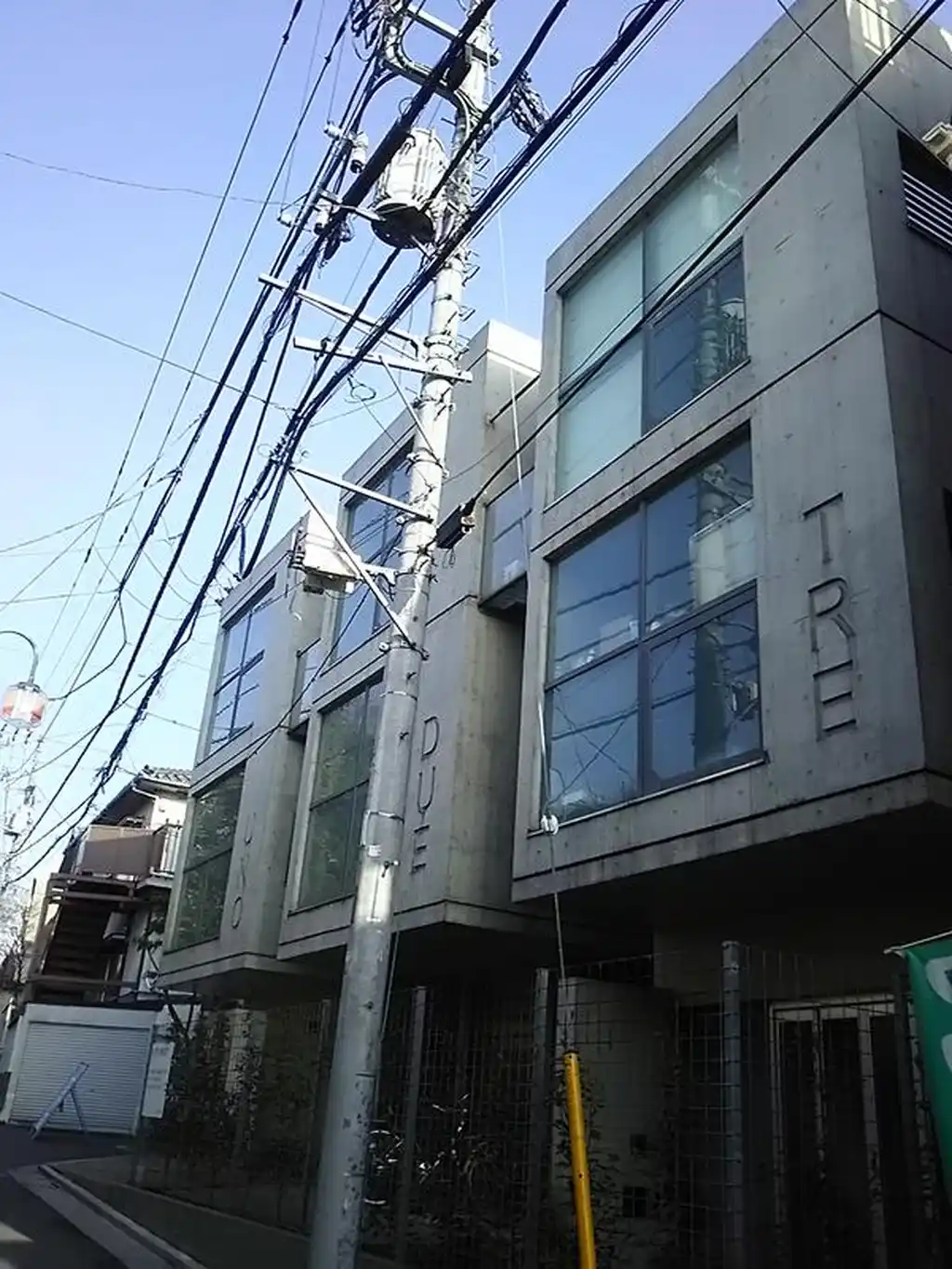 crevice 外観