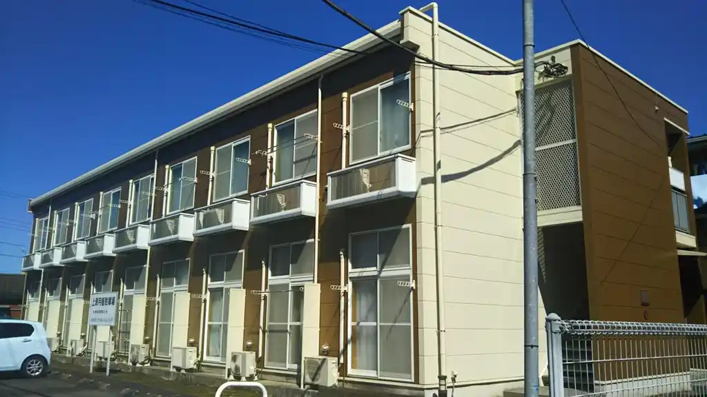レオパレスクレール矢野口 外観
