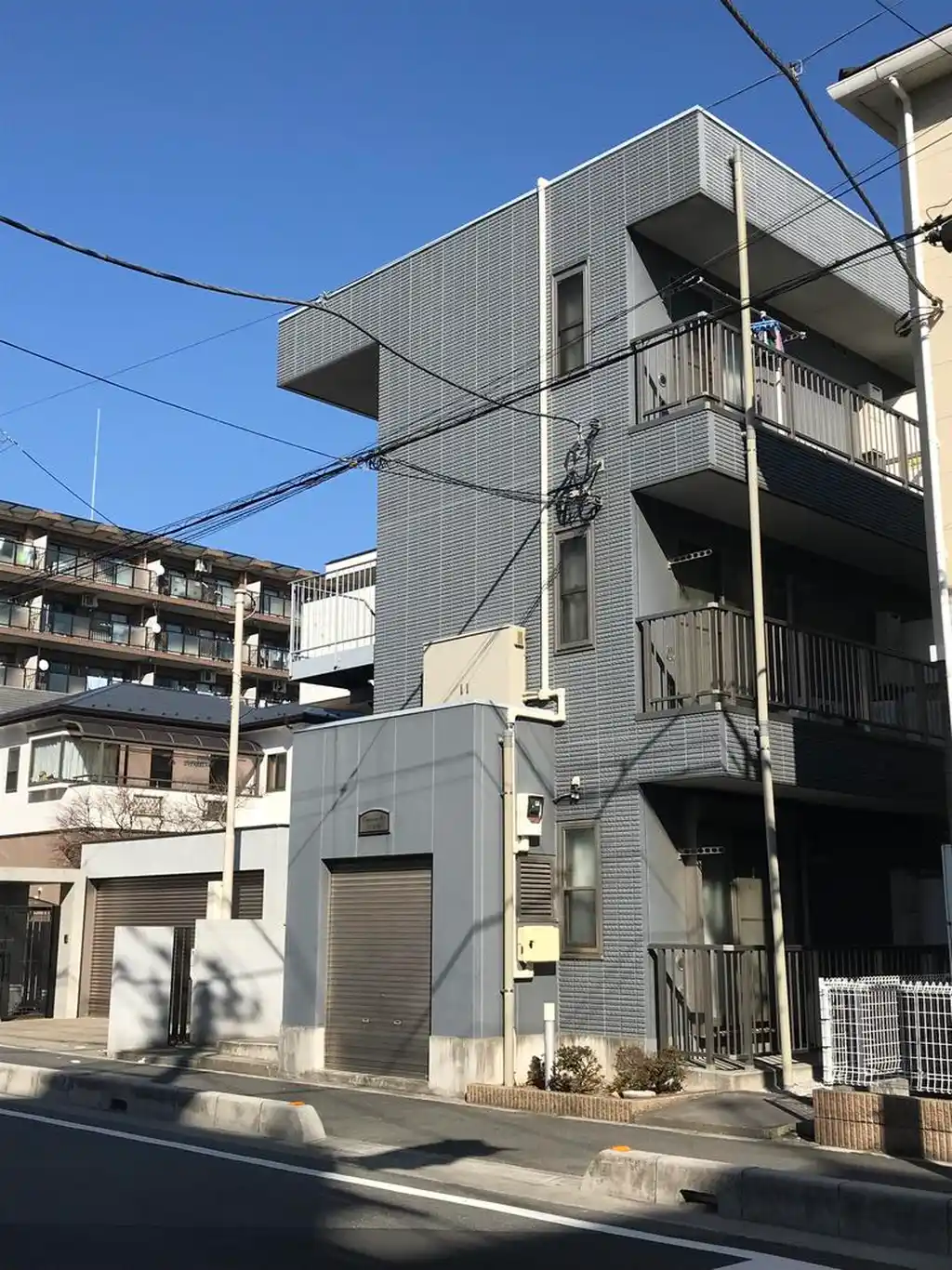 アンプルールフェール川口2 外観