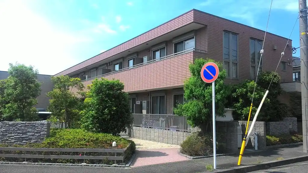 クレストコート中川 外観