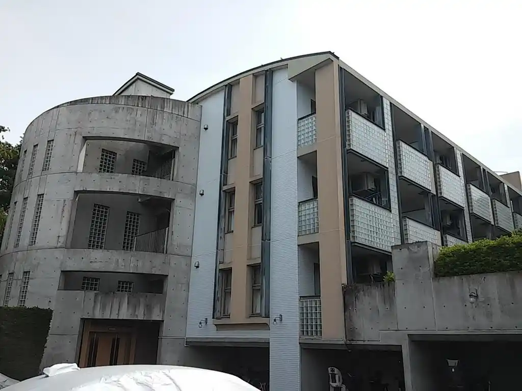グラスガーデン 外観
