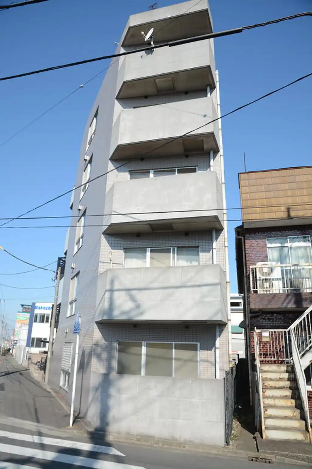 アクセスマスダ 外観