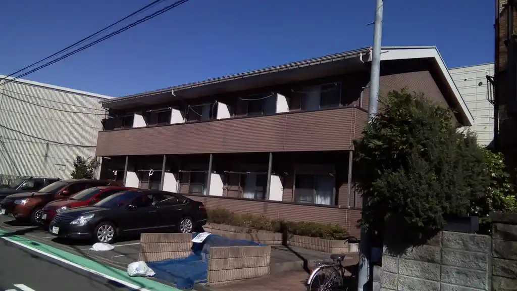 アンプルールクラージュホリウチ 外観