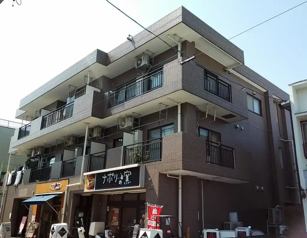 シャトル新城 外観